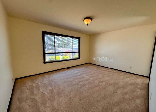 Building Photo - 1331 SW Harbor Vista Cir