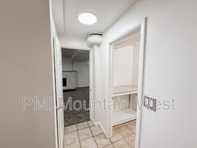 Building Photo - 698 Doren Dr