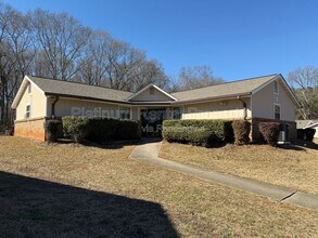 Building Photo - 1492 Waverly Way