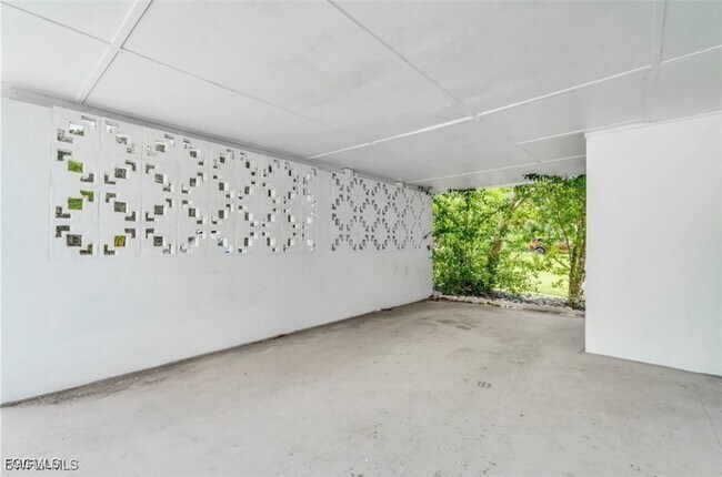 Building Photo - 1661 Coronado Rd