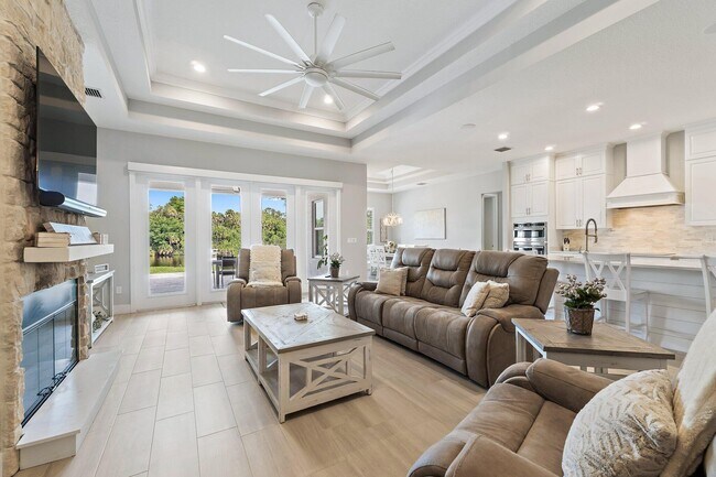 Building Photo - 12955 SW Kanner Hwy