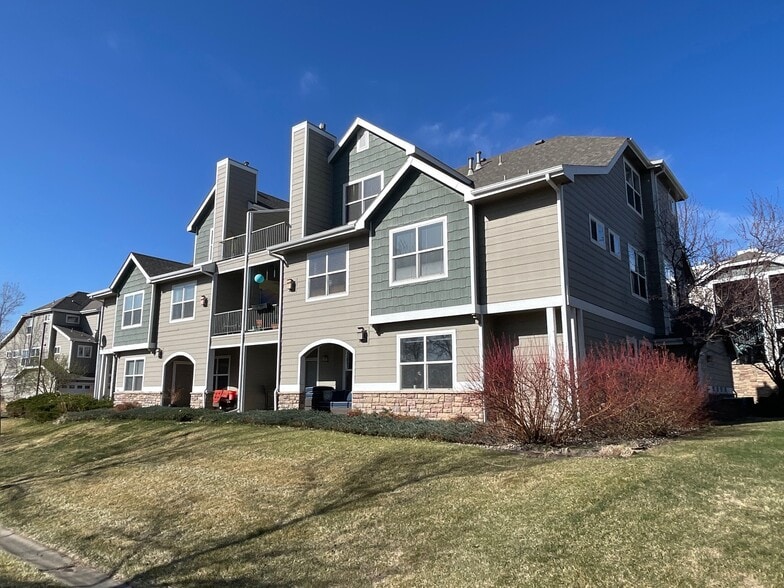 Exterior, east side with balcony - 4245 Boardwalk Dr