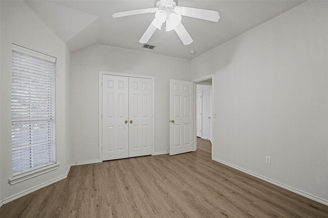 Building Photo - 7907 Rosebriar Ln
