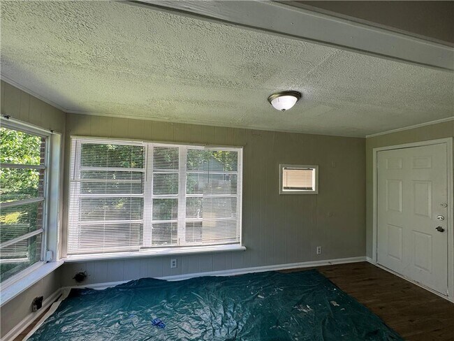 Building Photo - 1580 Childress Dr SW