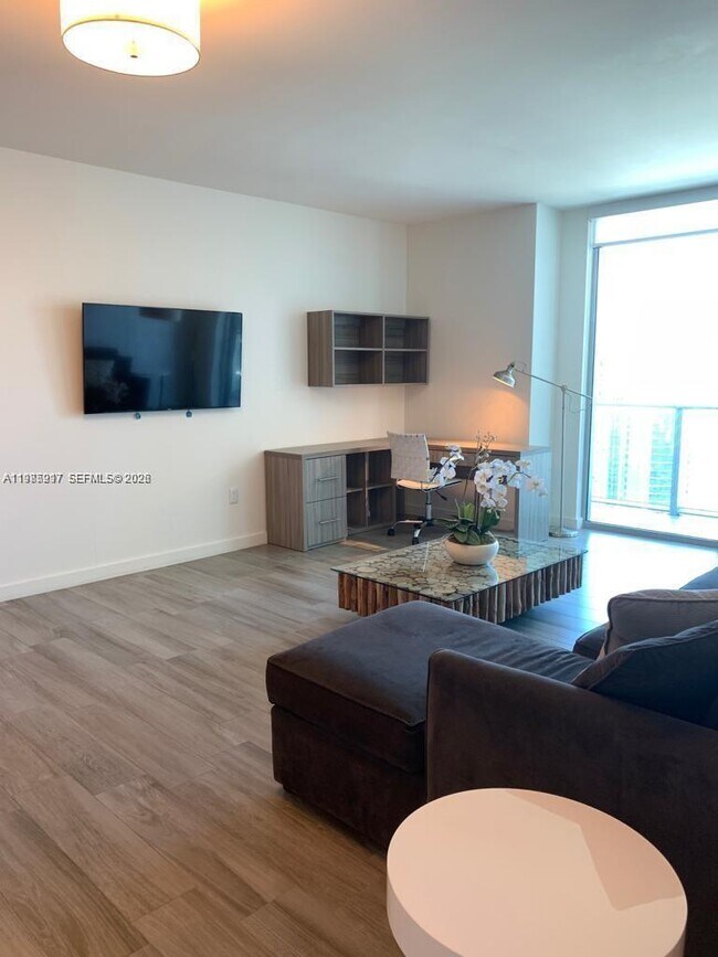 Building Photo - 1100 S Miami Ave