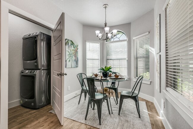 Building Photo - 6160 Eckhert RoadUnit 1005