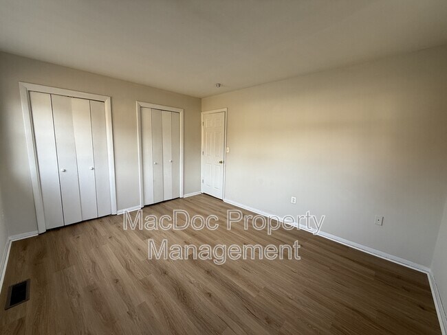 Building Photo - 914 Anvil Rd