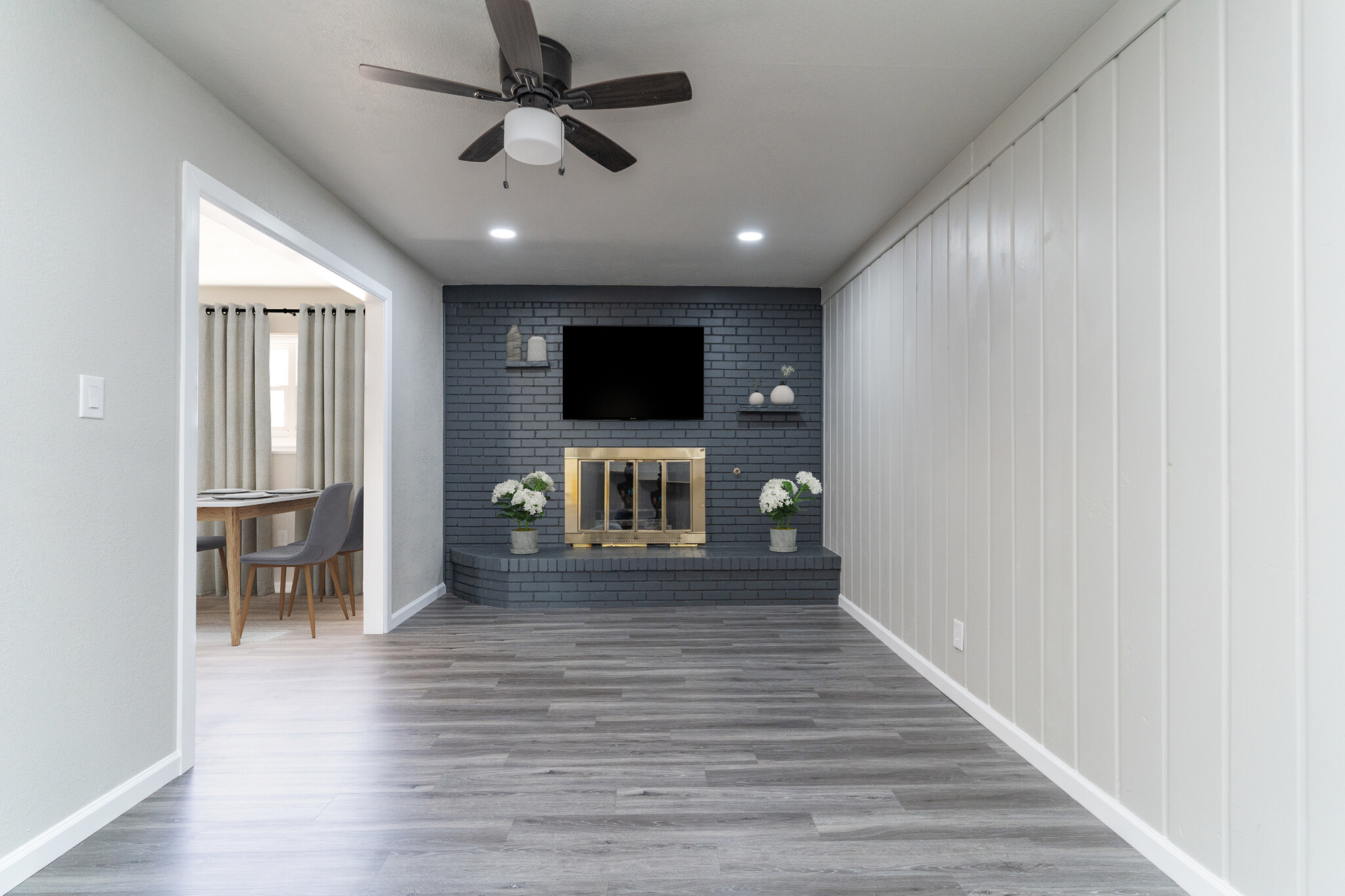 Virtual Staging_2nd Livingroom - 4220 Wayside Ave