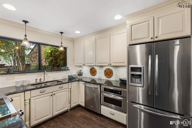 Building Photo - 2806 Mill Valley Dr