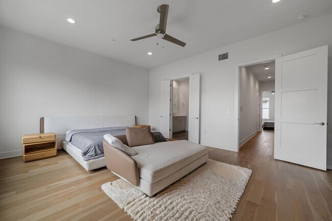 Building Photo - 3810 Berkman Dr