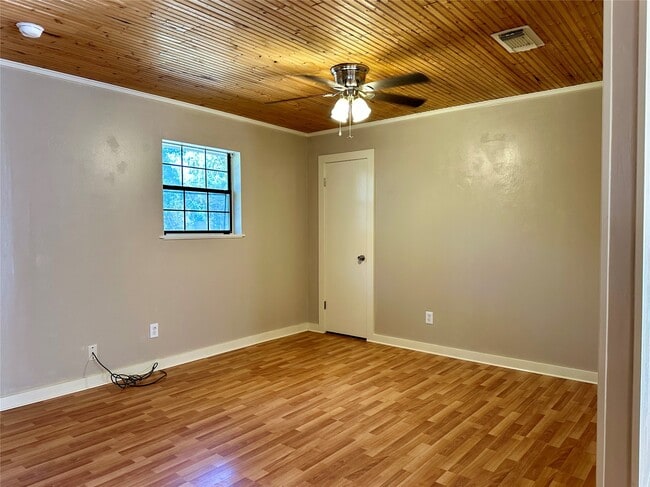 Building Photo - 133 Co Rd 1028