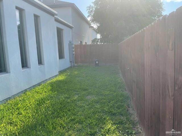 Building Photo - 215 Fig Dr