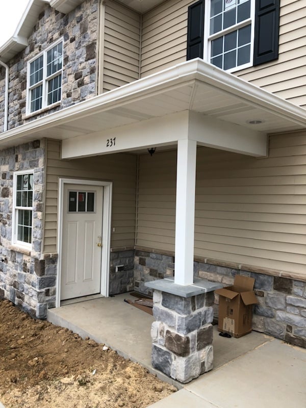 Building Photo - Spacious 3-Bed, 3.5-Bath Townhouse on East...