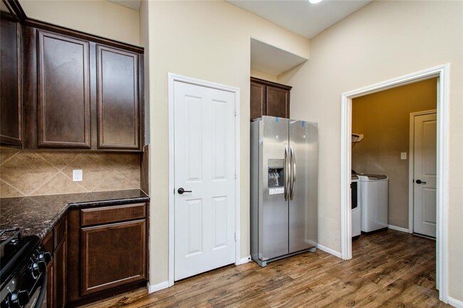 Building Photo - 9238 Solvista Pass Ln