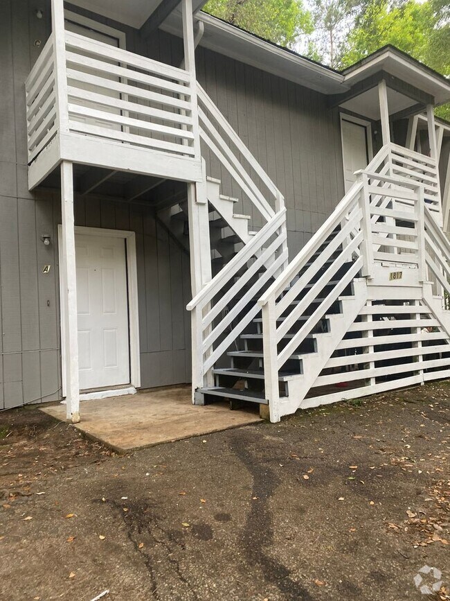 Building Photo - Charming 2BR Duplex in Tallahassee