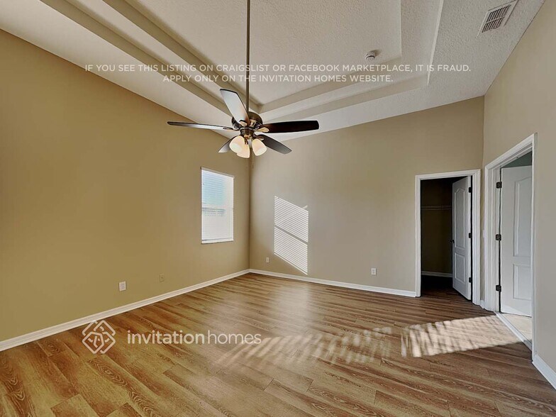 Building Photo - 332 Porchester Dr