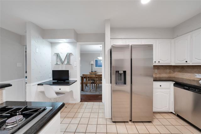 Building Photo - 2227 Timberwood
