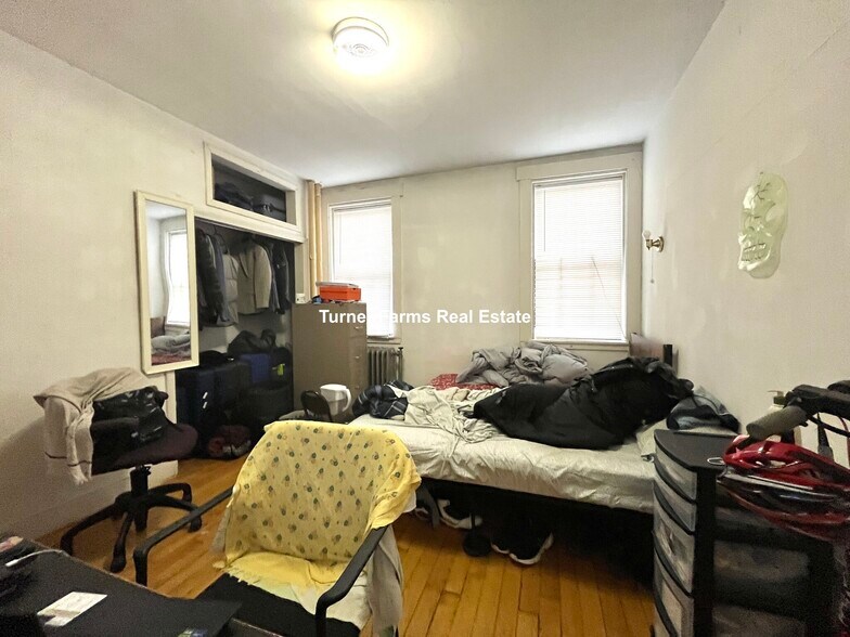 Building Photo - 16 Copenger St