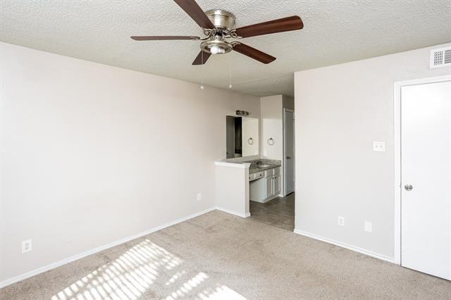 Building Photo - 1400 Thackery Dr