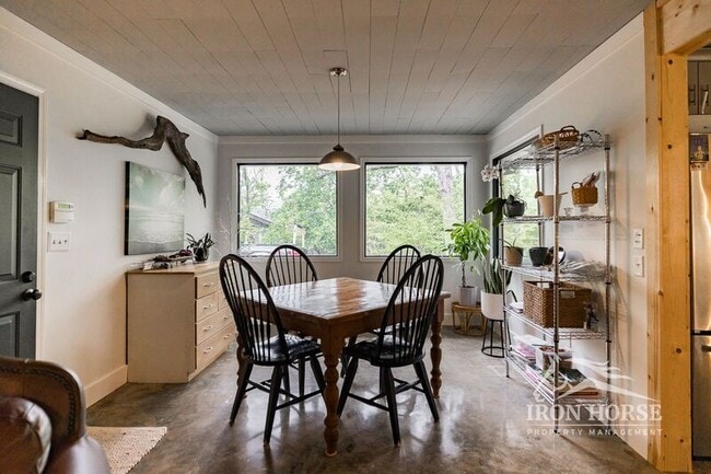 Building Photo - 130 Austin Dr