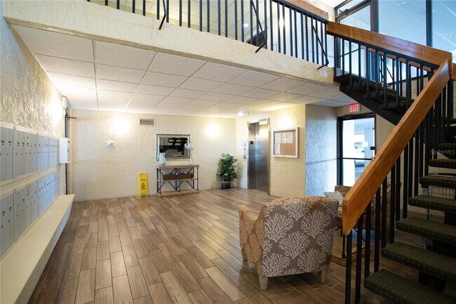 Building Photo - 6210 Sun Blvd