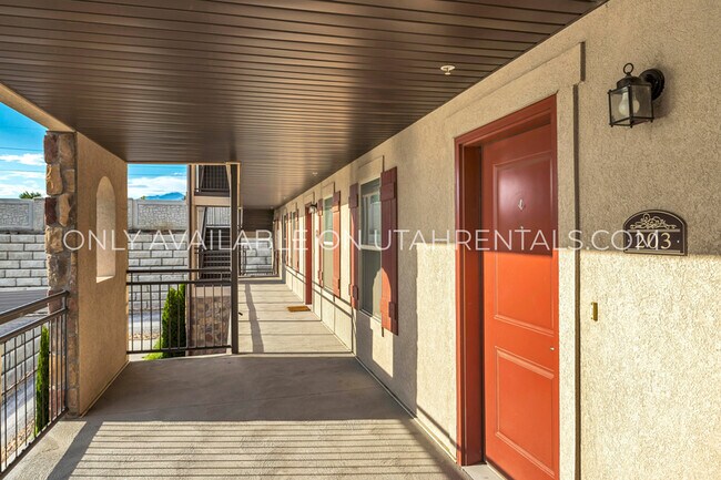 Building Photo - 1080 W 965 N