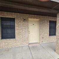 Building Photo - 9 Alamo S Rd