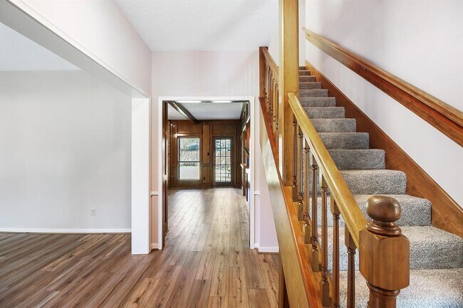 Building Photo - 5402 Summerfield Ln
