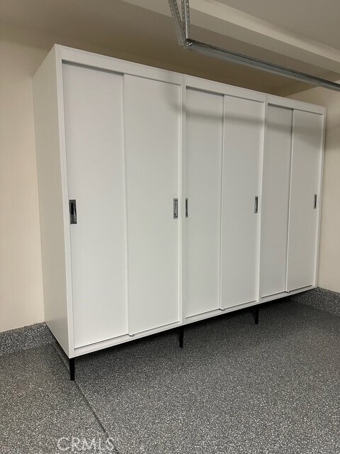 Building Photo - 6 Pony Ct