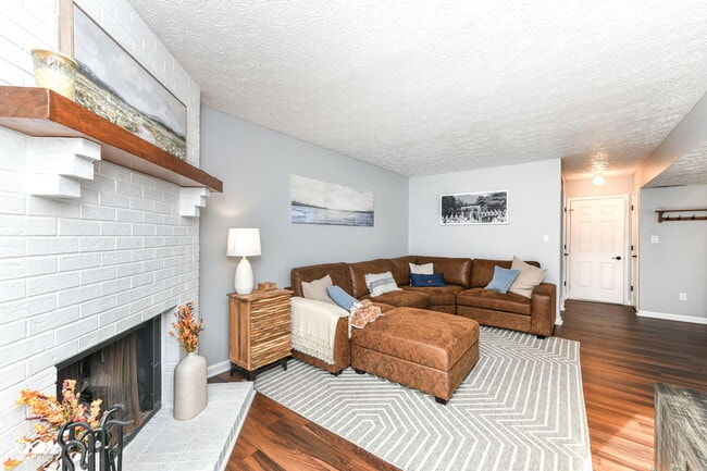 Building Photo - 2502 Chaseway Ct