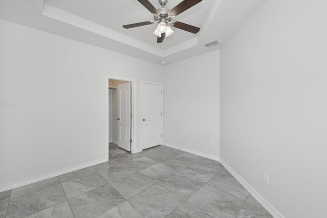 Building Photo - 7225 Sylvia Plath Dr