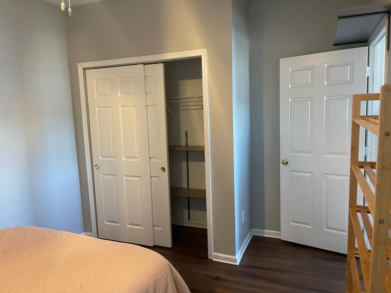 Building Photo - 1555 Harrier Dr