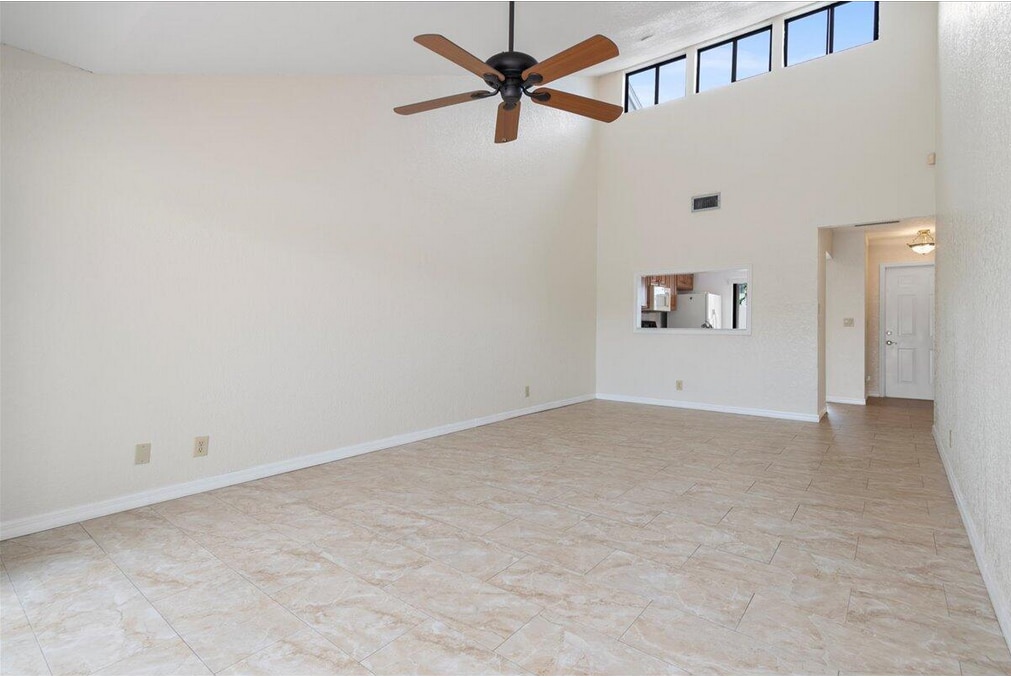 Building Photo - 12775 Spinnaker Ln