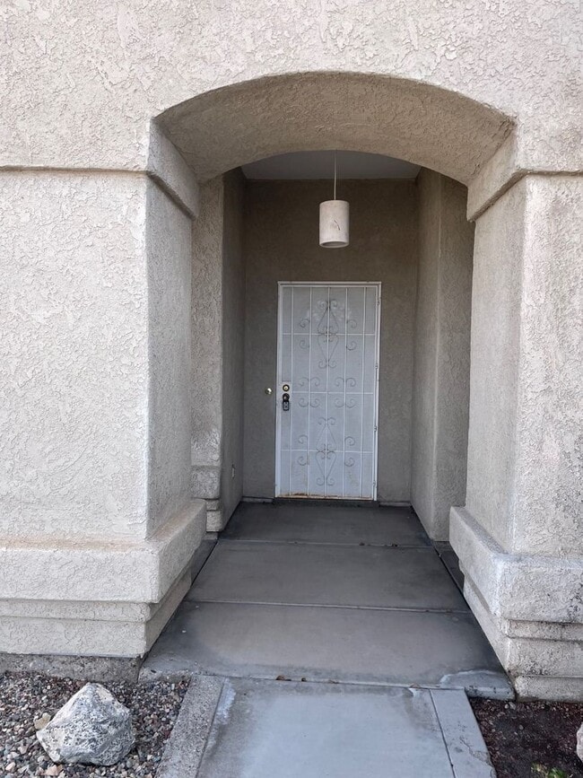 Building Photo - Coming Soon! DO NOT DISTURB TENANTS!