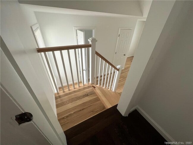 Building Photo - 144 Rakoczy Ave