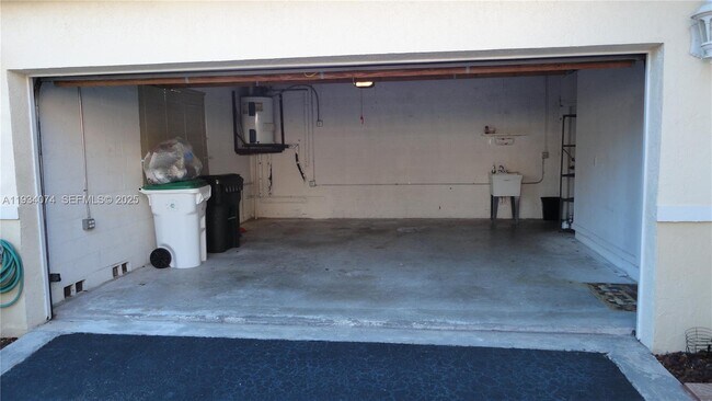 Building Photo - 4779 NW 5th Ct