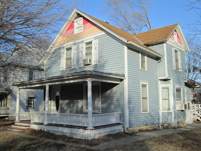 Building Photo - 1316 Vermont St