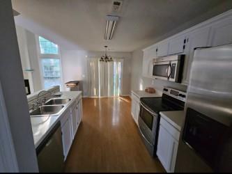 Building Photo - 2690 Binghampton Ln