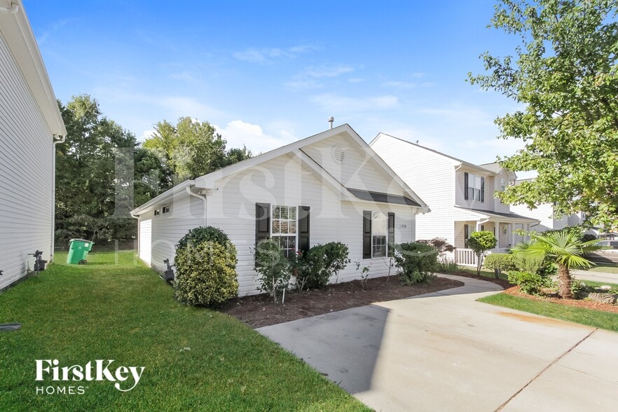 Building Photo - 5716 Henderson Oaks Dr