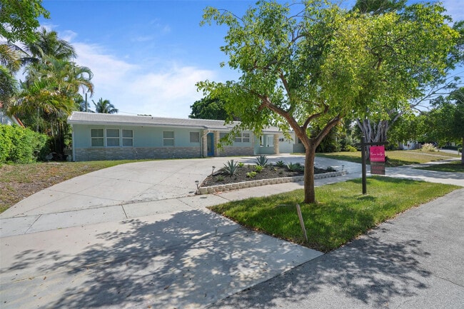 Building Photo - 2116 SE 18th St