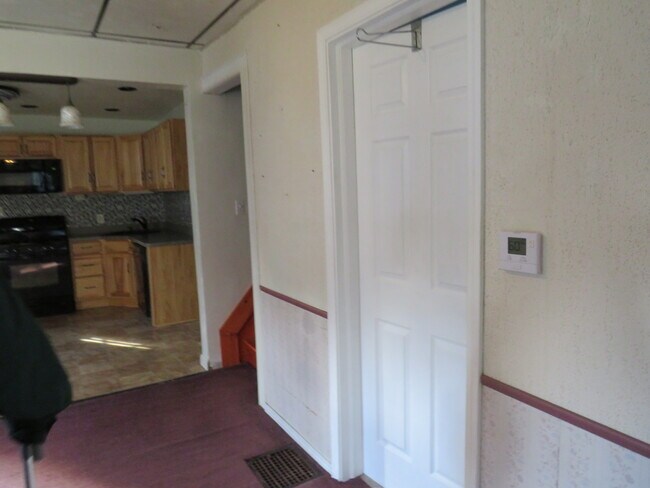 Building Photo - 2002 Cottage Ave