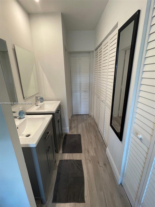 Building Photo - 7801 NE 4th Ct