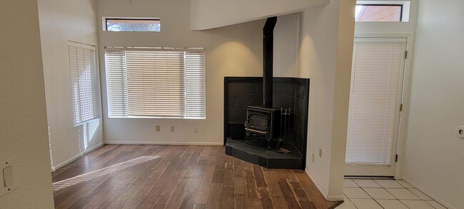 Building Photo - East Side 2 Story Condo Available Now!