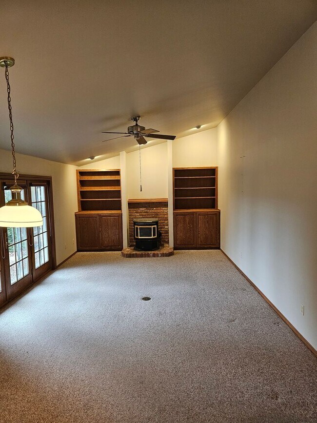 Building Photo - 1101 Stan Wilcox Rd