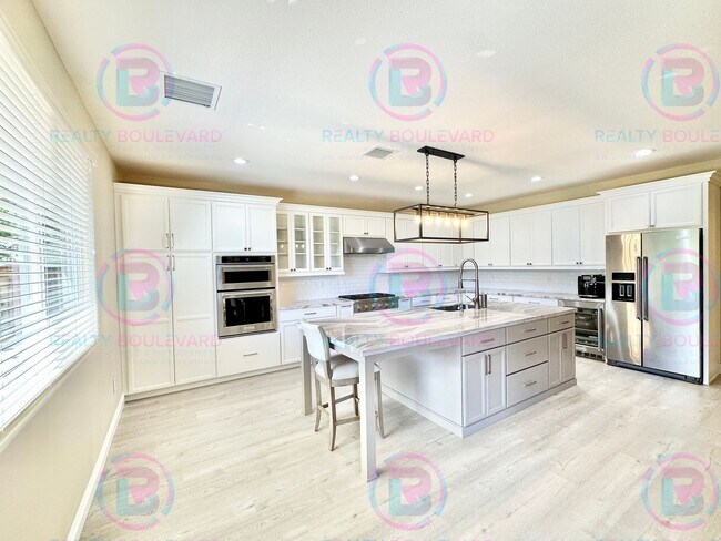Building Photo - 1767 Fairway Hills Trail