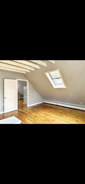 Building Photo - 115 Highland Ave