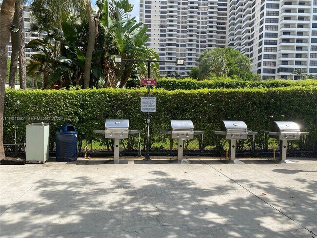 Building Photo - 500 Three Islands Boulevard