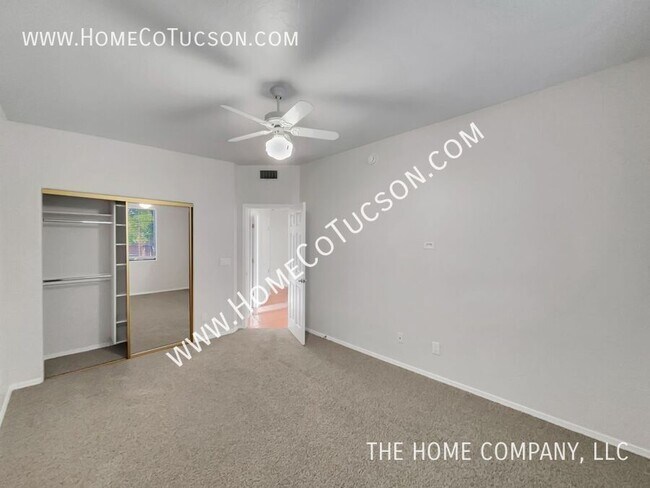 Building Photo - 6325 N Calle Del Halcon