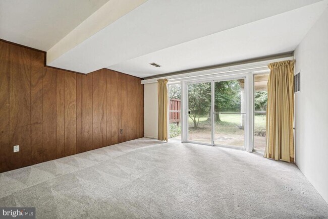 Building Photo - 7009 Capitol View Dr