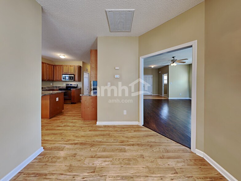Building Photo - 582 Cotton Brook Dr